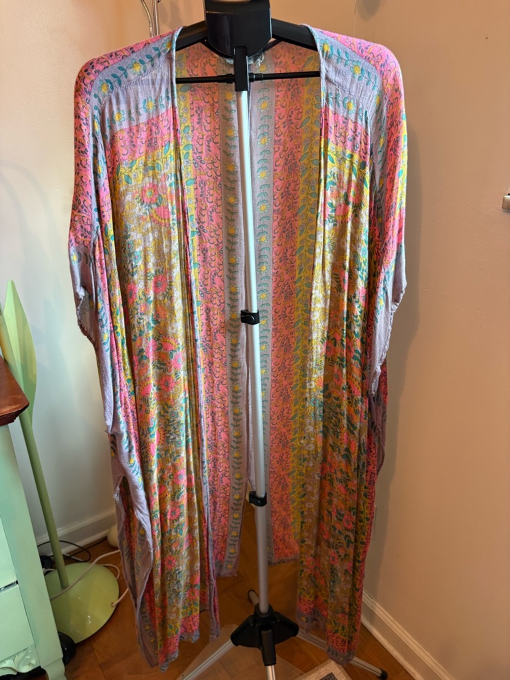 NATURAL LIFE Floral Open-Front Kimono in Pink See Photos